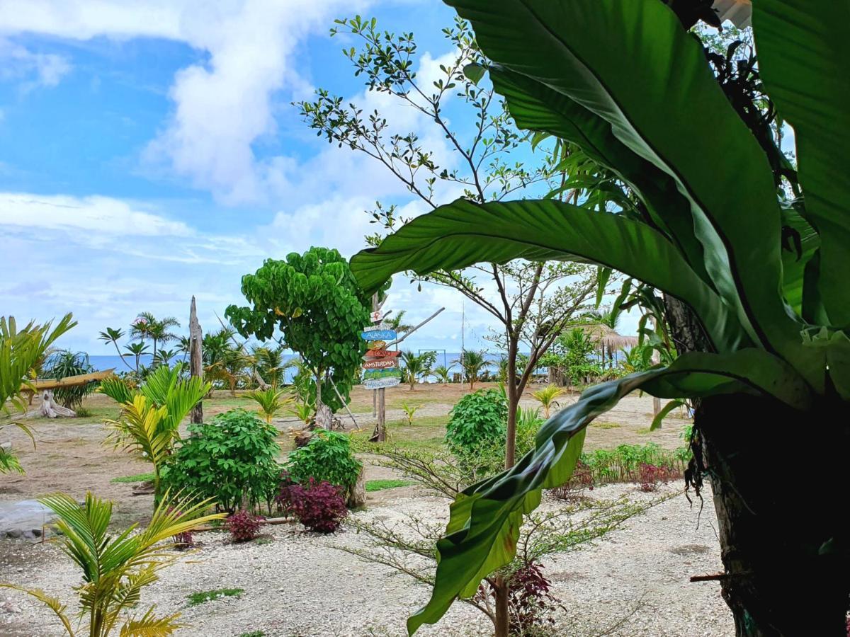 Amban Beach House Manokwari Extérieur photo